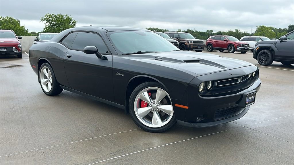 2015 Dodge Challenger R/T Plus's photo