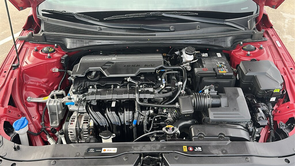 Used 2025 Hyundai Elantra Limited Limited IVT
