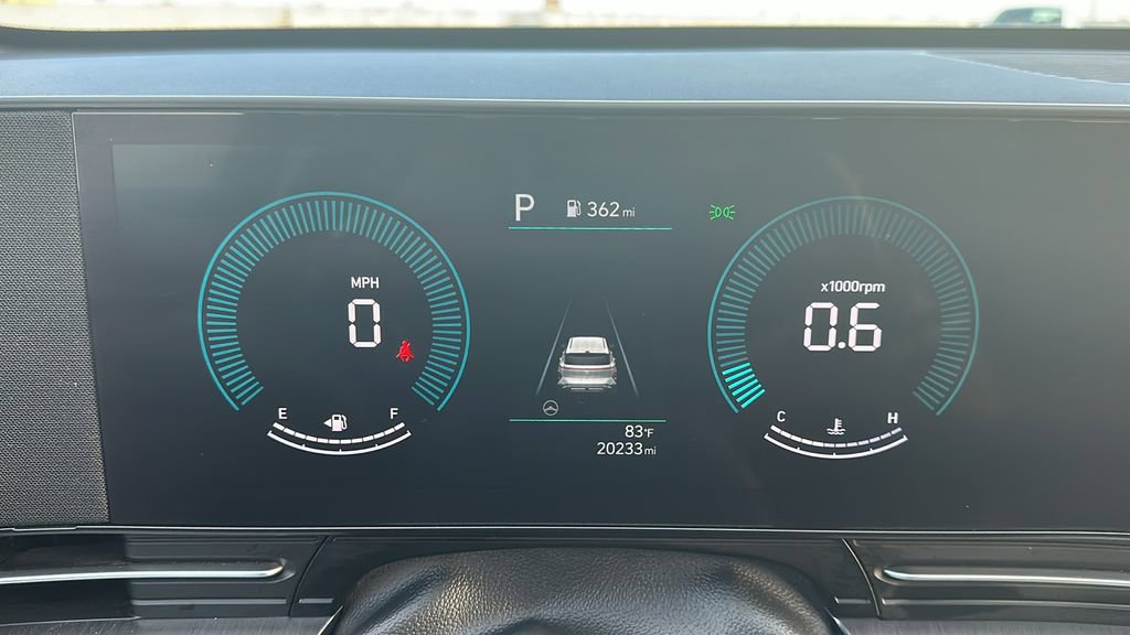 2025 Hyundai Kona SEL photo 2