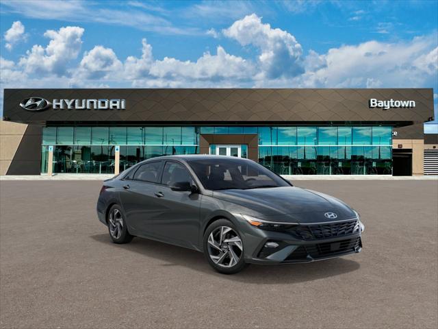 2025 Hyundai Elantra SEL Sport photo 2