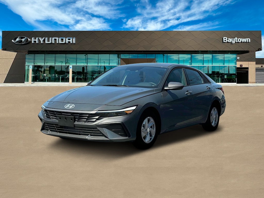 New 2025 Hyundai Elantra SE Sedan