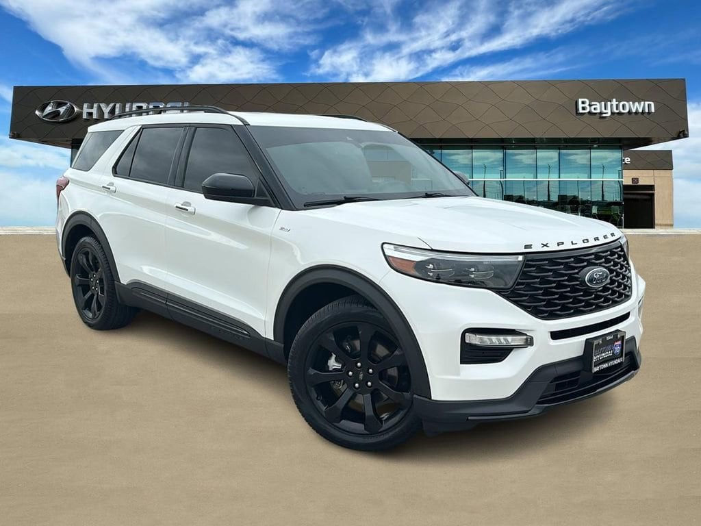 2024 Ford Explorer ST-LINE RWD's photo