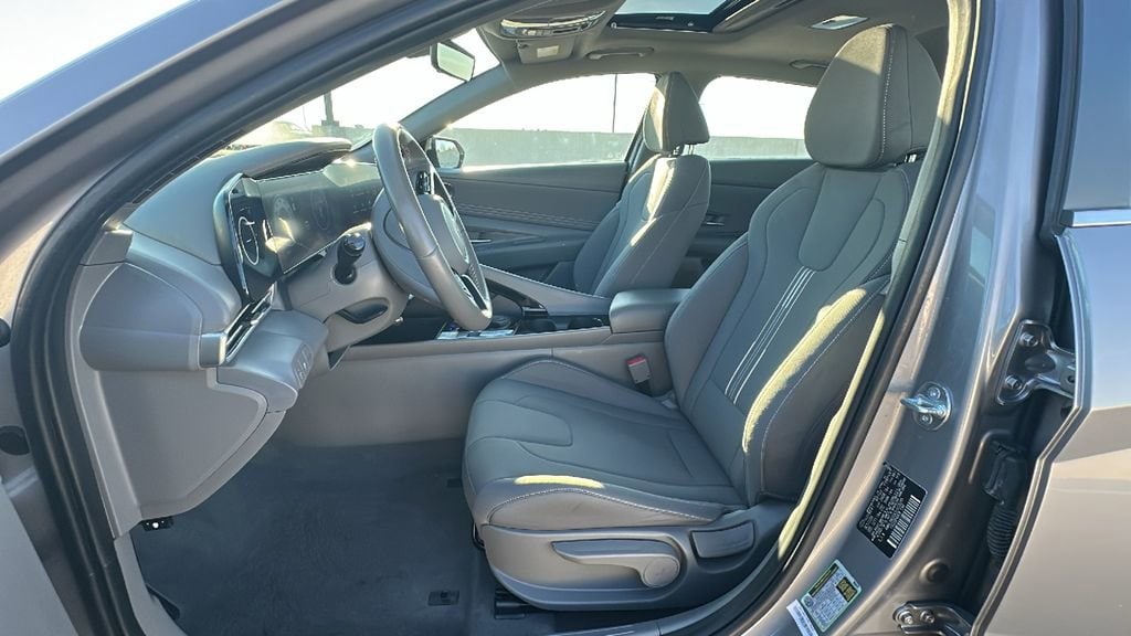 Certified 2025 Hyundai Elantra SEL Convenience SEL Convenience IVT