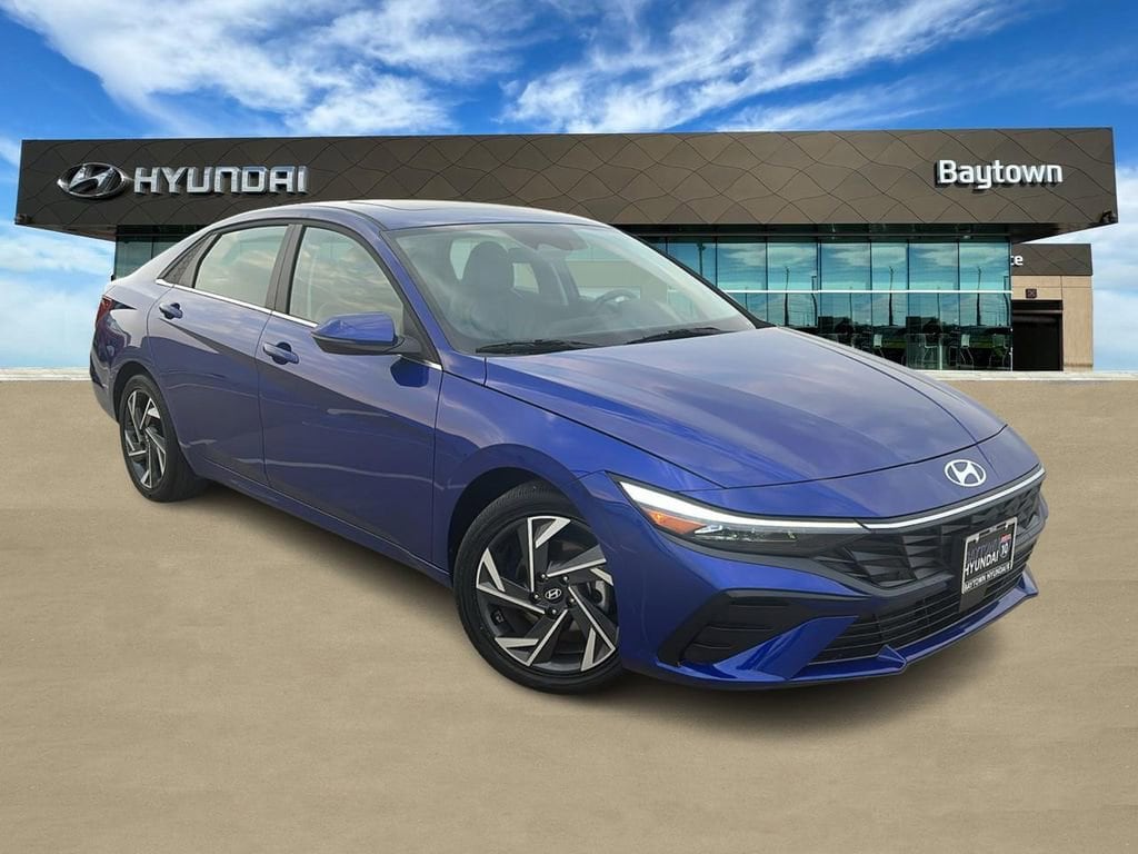 Certified 2025 Hyundai Elantra Limited Limited IVT