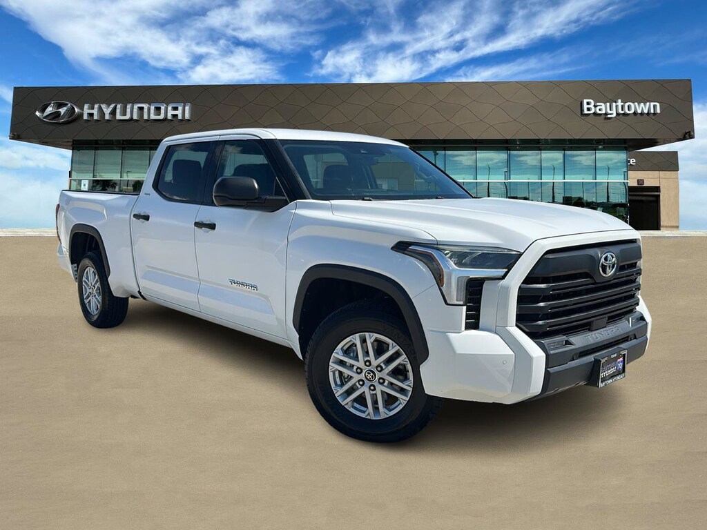 Used 2022 Toyota Tundra 4WD SR5 SR5 CrewMax 6.5 Bed