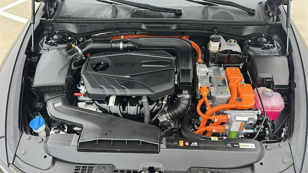 Certified 2025 Hyundai