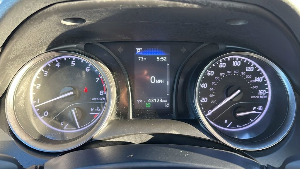 Used 2024 Toyota Camry SE SE Auto