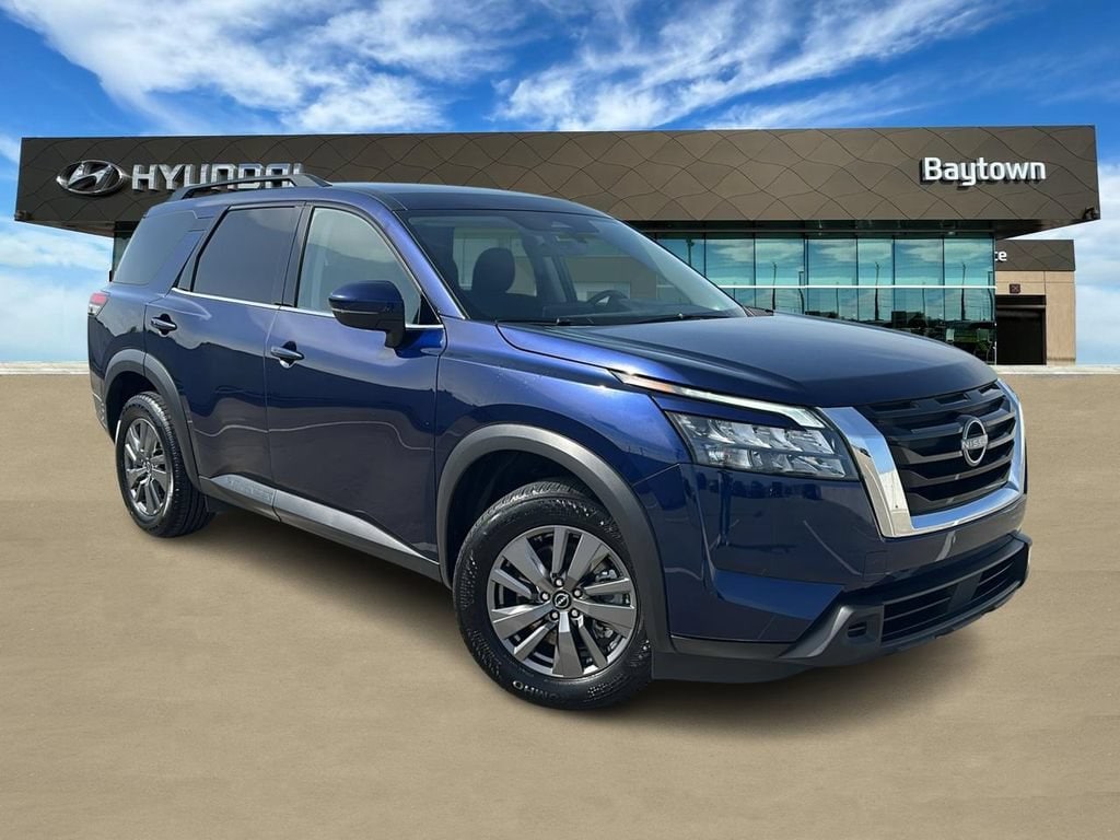 Used 2025 Nissan Pathfinder SV SV 2WD