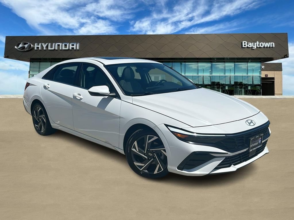 2025 Hyundai Elantra Limited IVT 