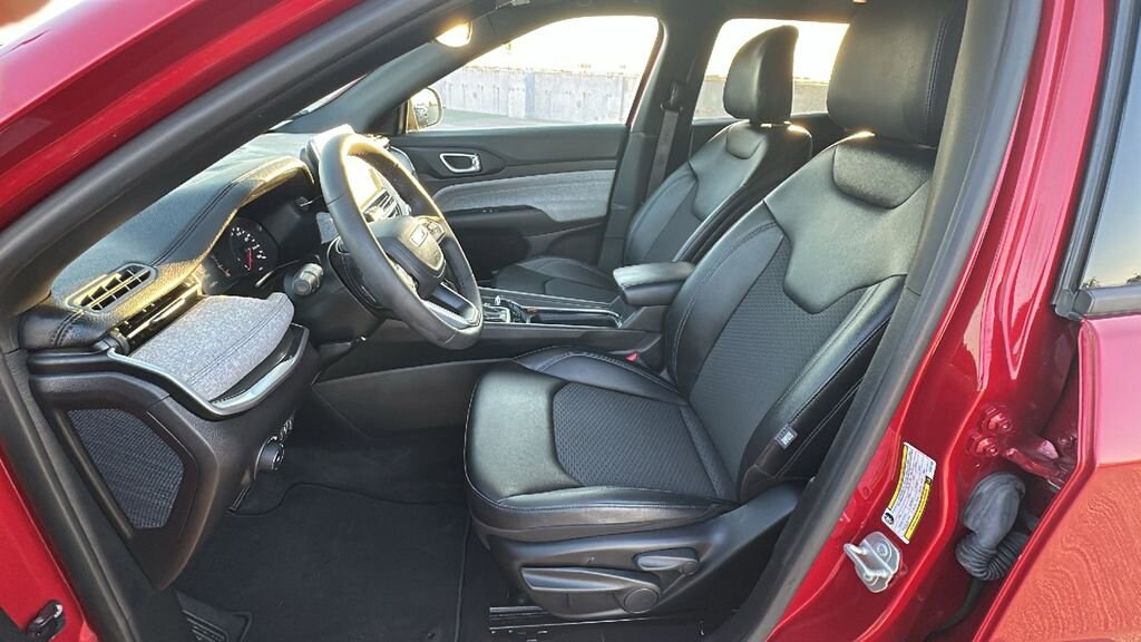 Used 2025 Jeep Compass Latitude Latitude 4x4