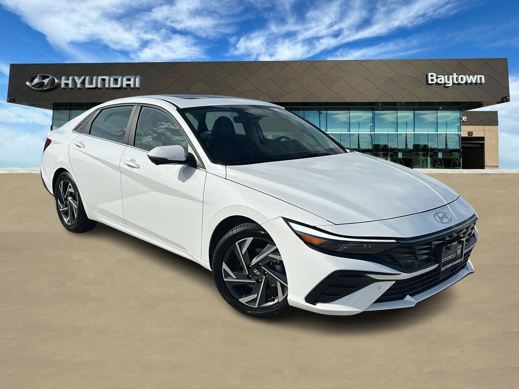 Used 2024 Hyundai Elantra Limited Limited IVT