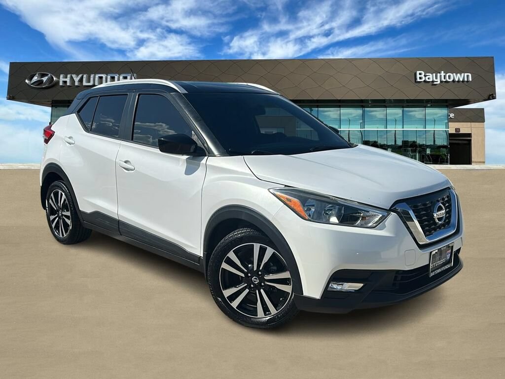 Used 2018 Nissan Kicks SV SV FWD