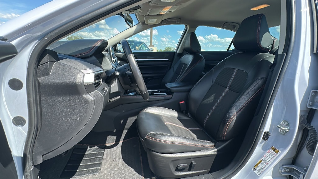 Used 2025 Nissan Altima SR SR FWD