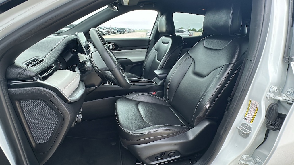 Used 2025 Jeep Compass Limited Limited 4x4