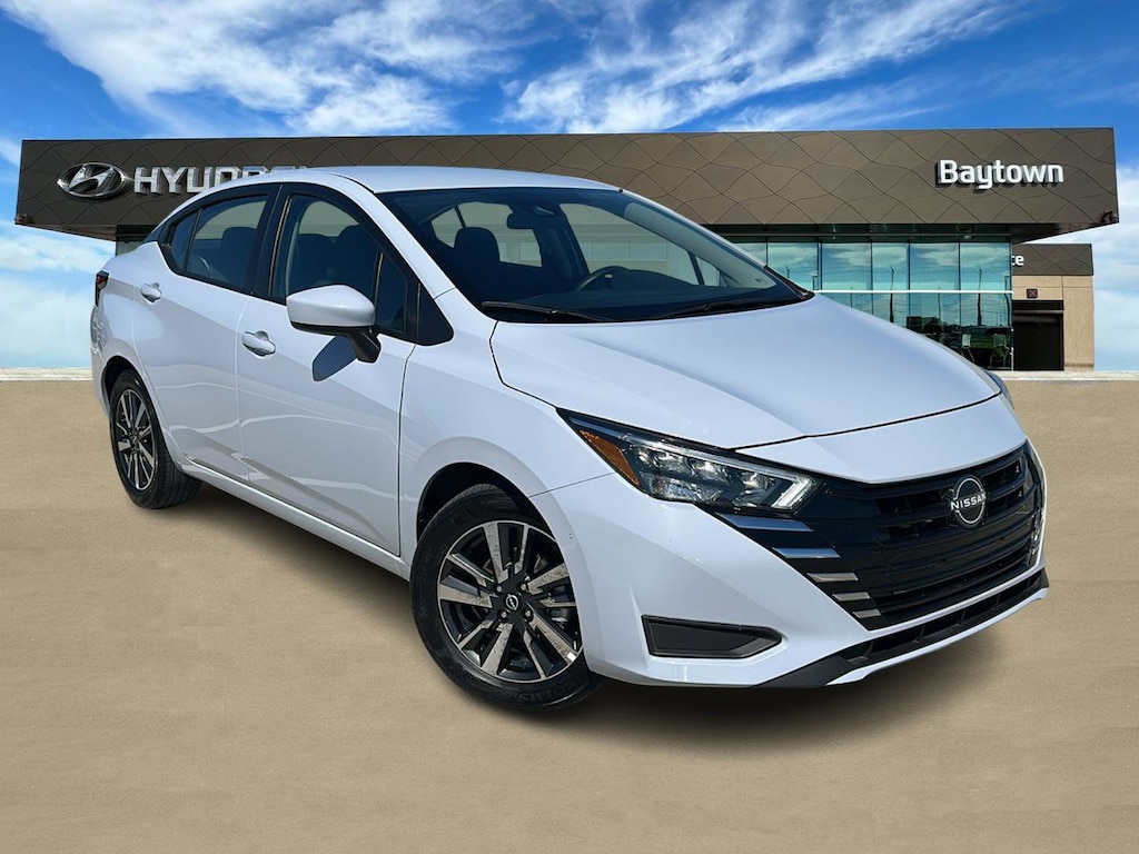 Used 2025 Nissan Versa SV SV CVT