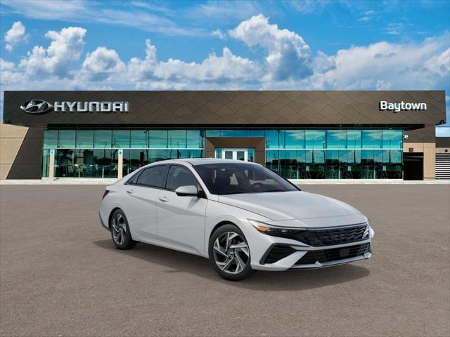 2025 Hyundai Elantra SEL Convenience photo 2