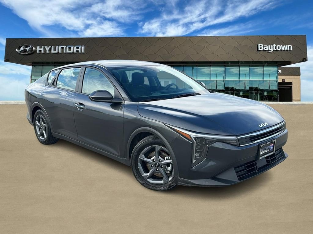 2025 Kia K4 LXS AT's photo