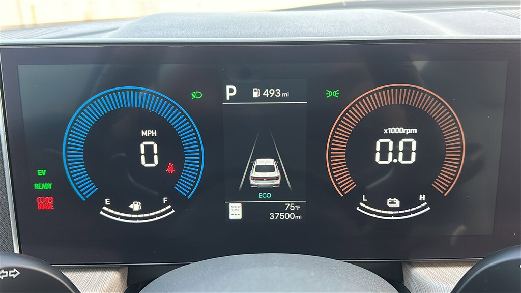 Certified 2025 Hyundai