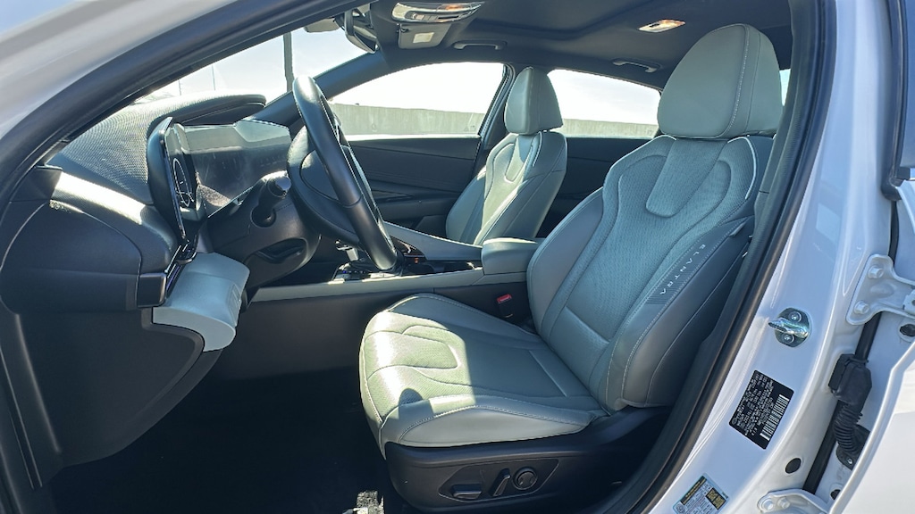 Certified 2025 Hyundai Elantra Hybrid Limited Limited DCT