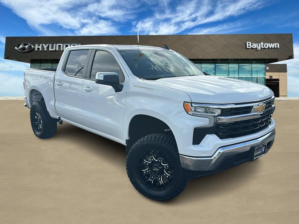 Used 2025 Chevrolet Silverado 1500 LT 2WD Crew Cab 147 LT