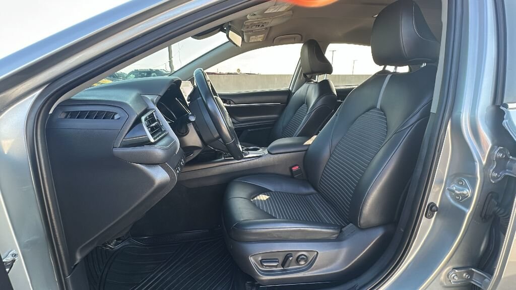 Used 2021 Toyota Camry SE SE Auto