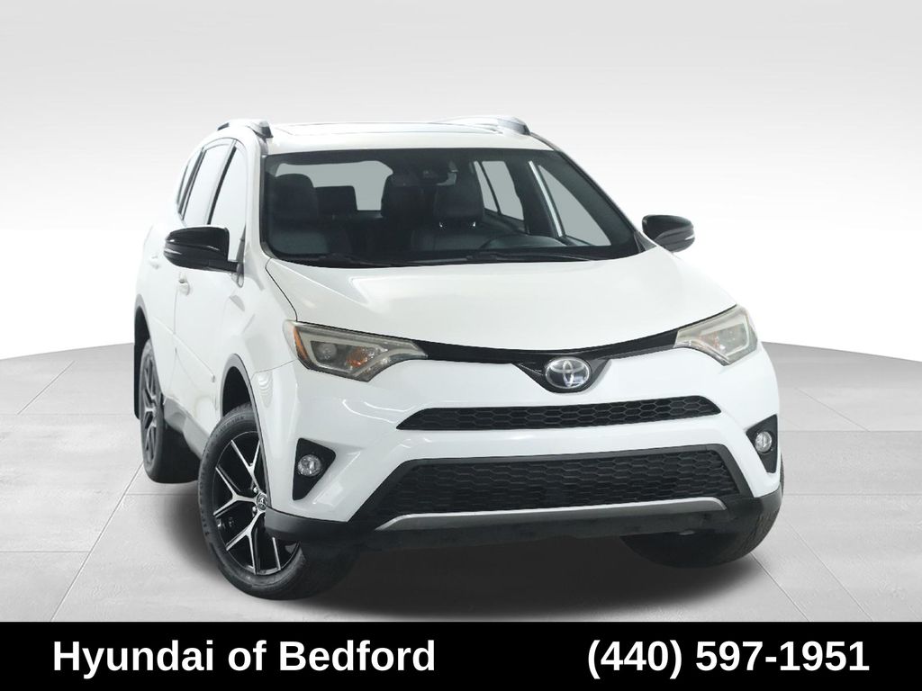 2017 Toyota RAV4 SE AWD's photo