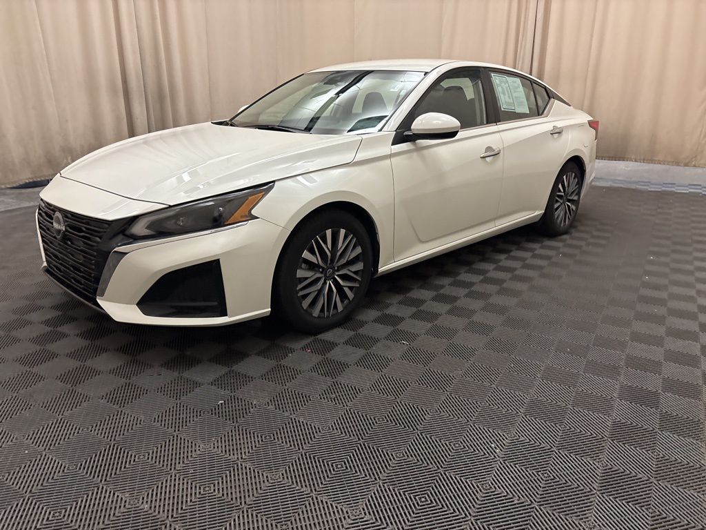 2023 Nissan Altima SV