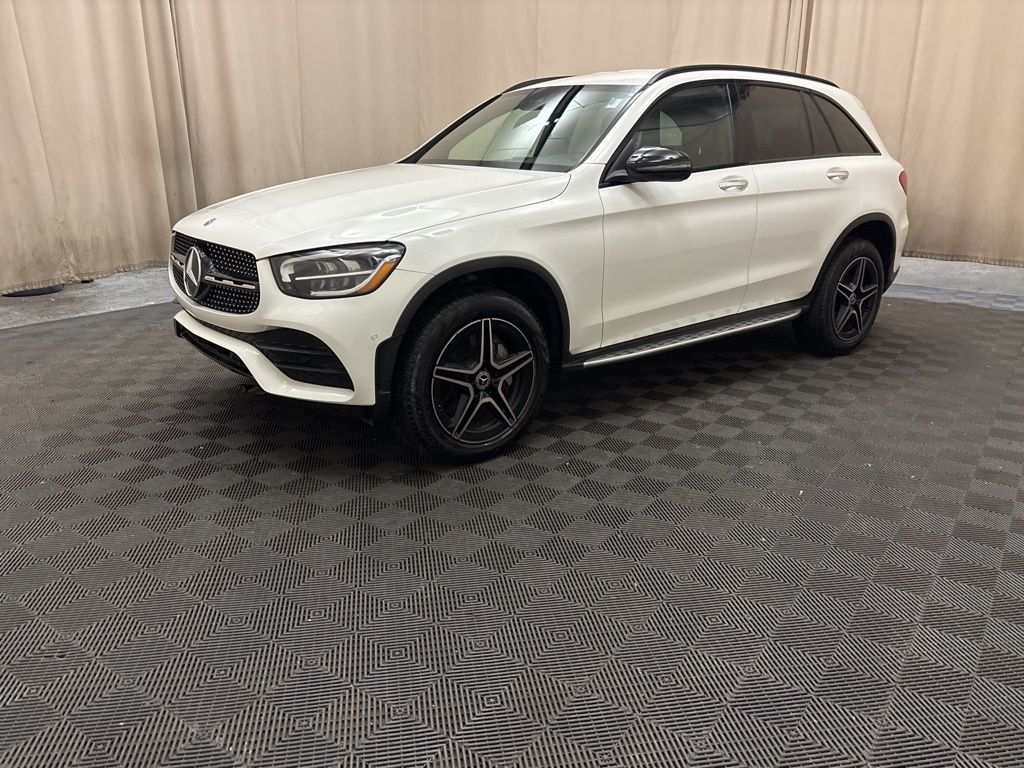 2022 Mercedes-Benz GLC GLC300's photo