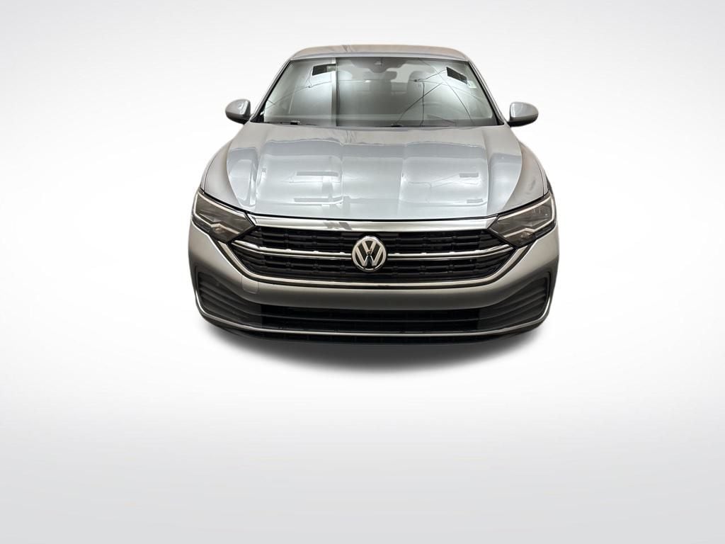 Used 2024 Volkswagen Jetta 1.5T SE Sedan