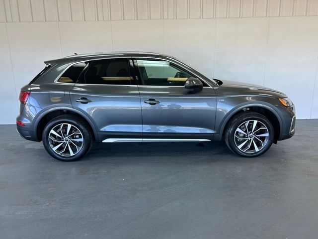 2024 Audi Q5 45 S line Premium photo 2