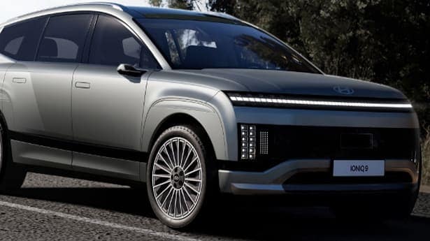 What%20Features%20And%20Capabilities%20Are%20Available%20In%20The%20IONIQ%209_%20post.jpg