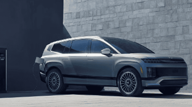 Unveiling%20the%202026%20Hyundai%20IONIQ%209%20Three-Row%20Electric%20SUV%20post.png