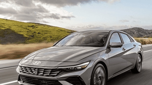 Why%20Northeast%20Ohio%20Drivers%20Trust%20the%202026%20Elantra%20for%20Effortless%20Everyday%20Driving%20post.png