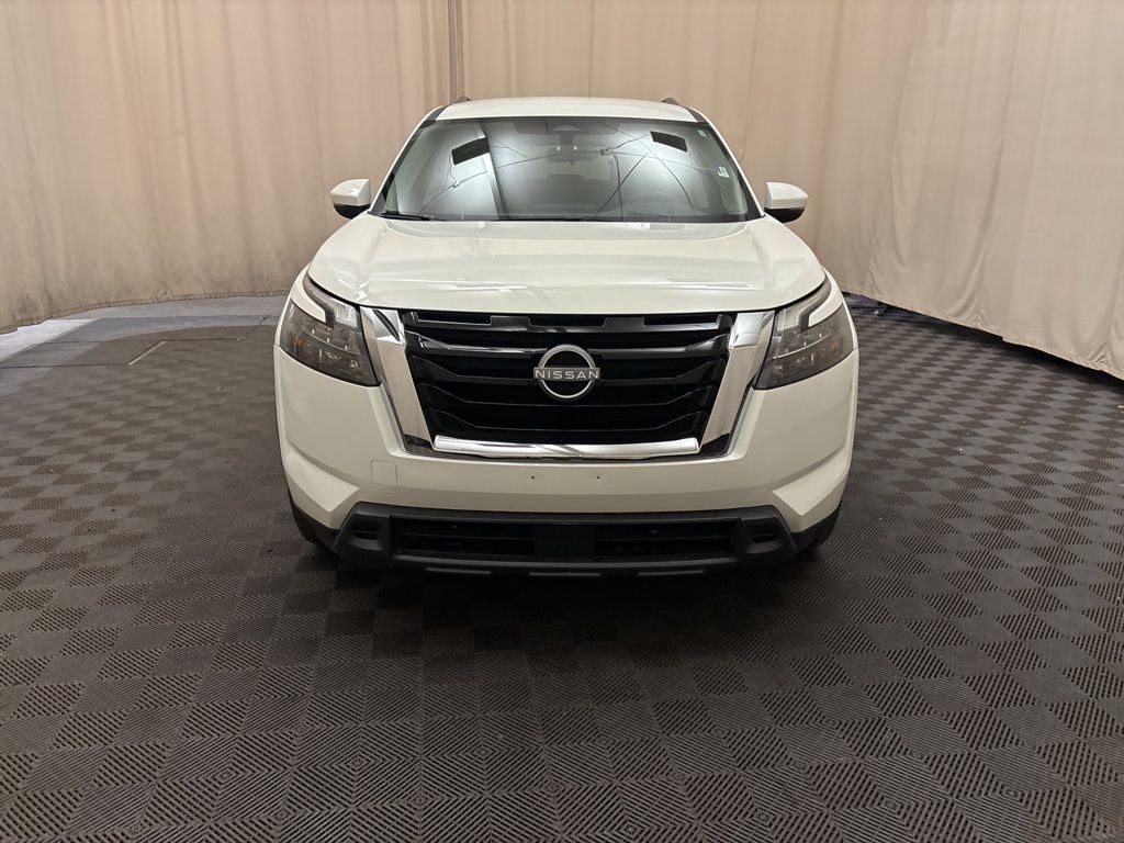 Used 2025 Nissan Pathfinder SV SUV