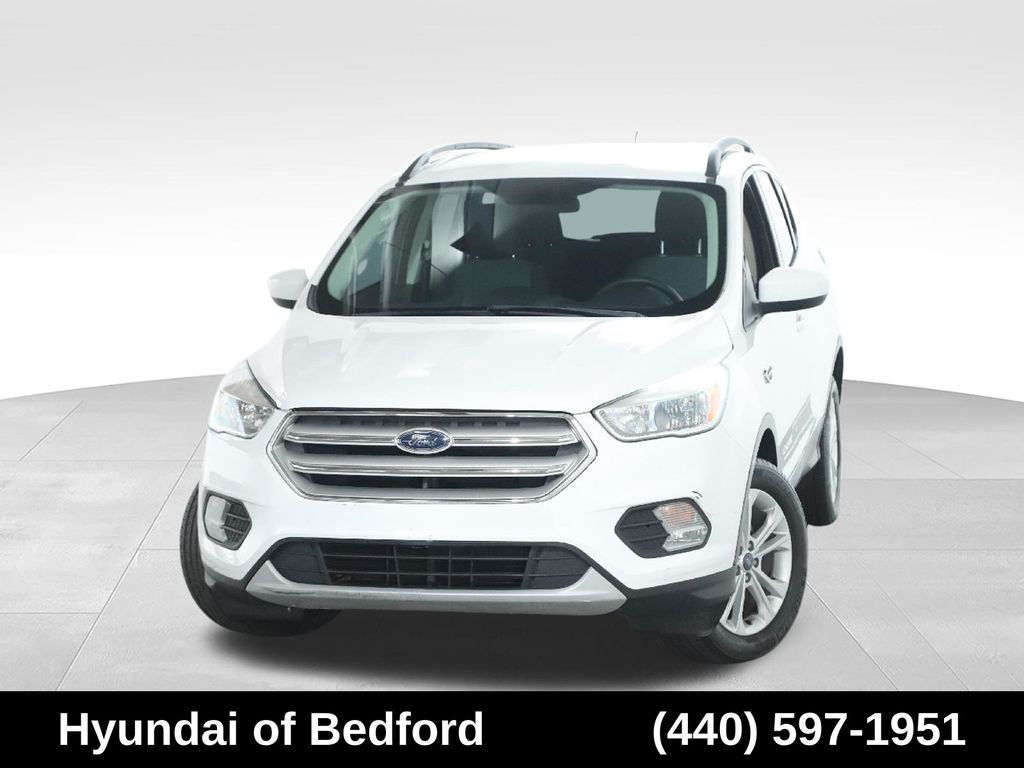 Used 2018 Ford Escape SE with VIN 1FMCU9GDXJUB94346 for sale in Bedford, OH
