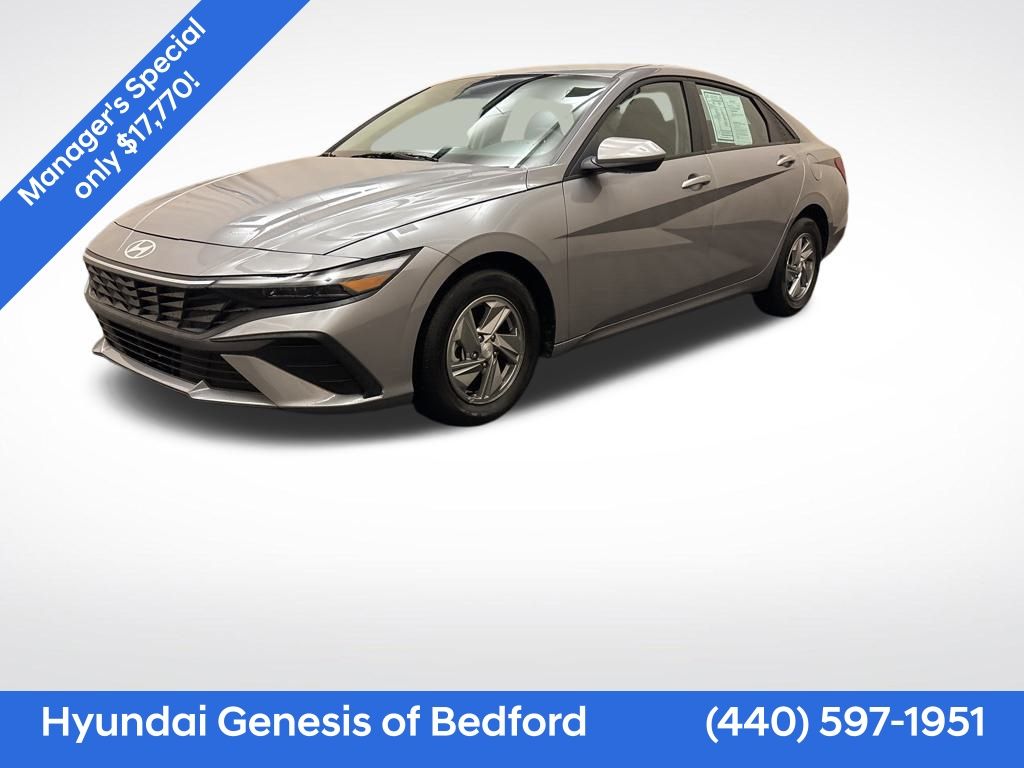 2025 Hyundai Elantra SE