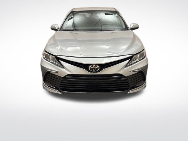 2023 Toyota Camry LE photo 2