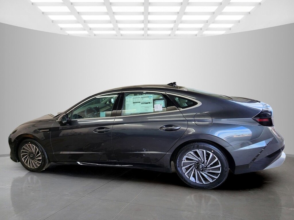 New 2026 Hyundai Sonata Hybrid Limited 4dr Car