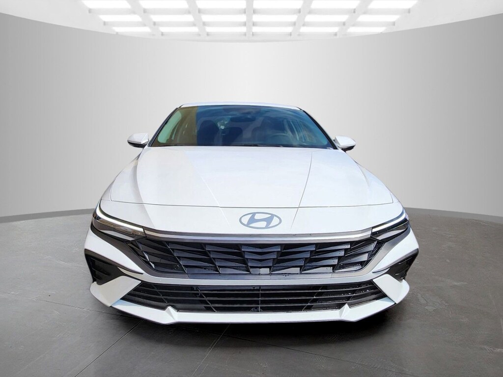 New 2026 Hyundai Elantra SE 4dr Car
