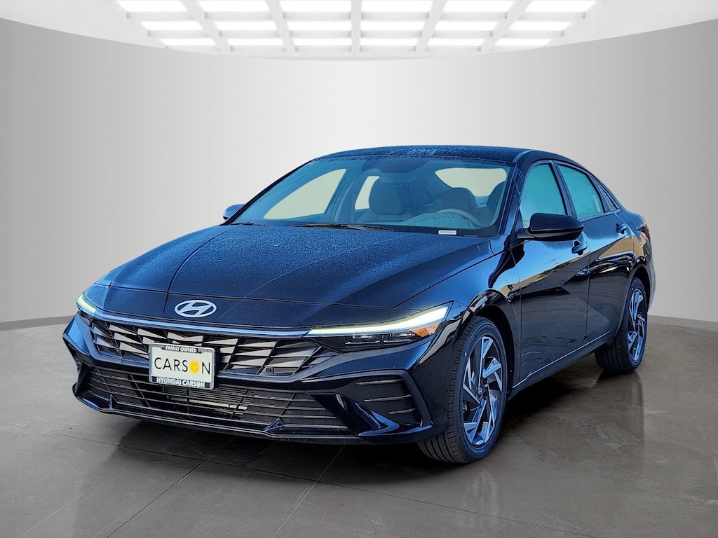 New 2025 Hyundai Elantra SEL Sport 4dr Car