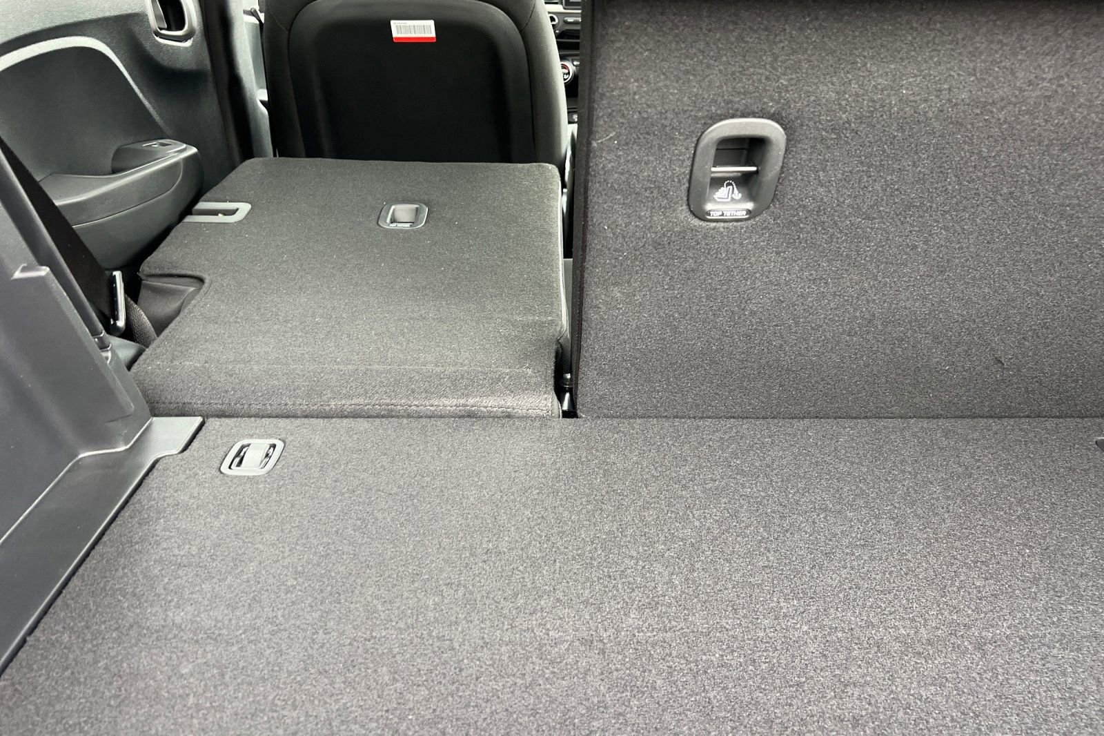 2025 Hyundai Venue SEL - Photo 17