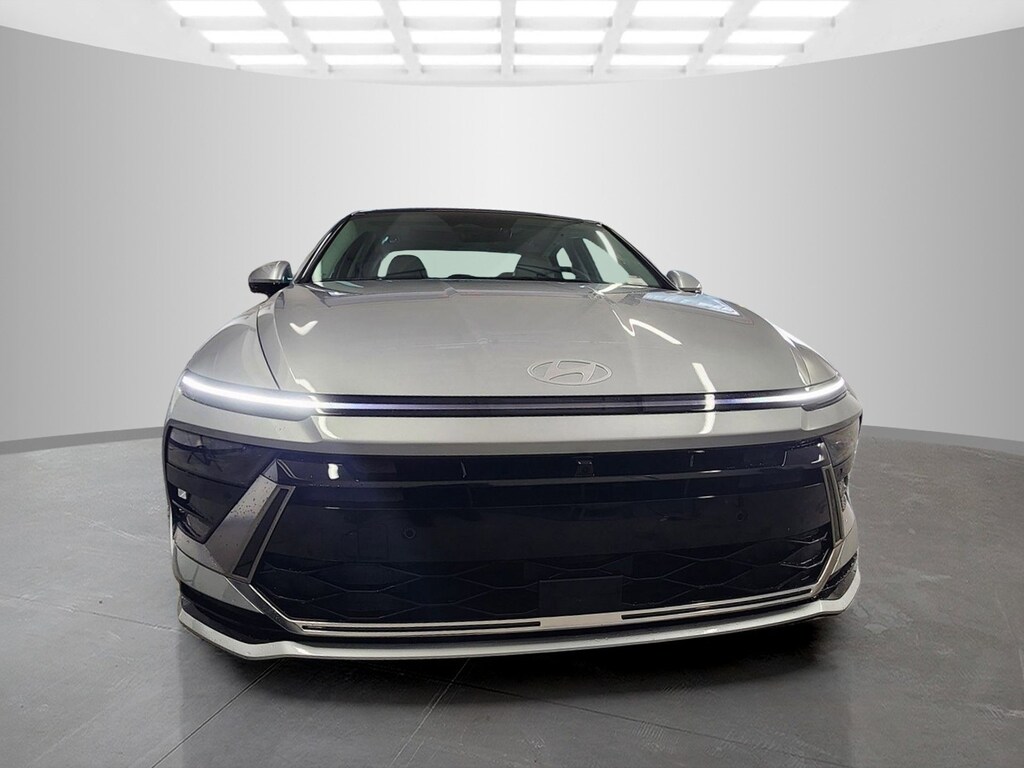 New 2026 Hyundai Sonata Hybrid Limited 4dr Car