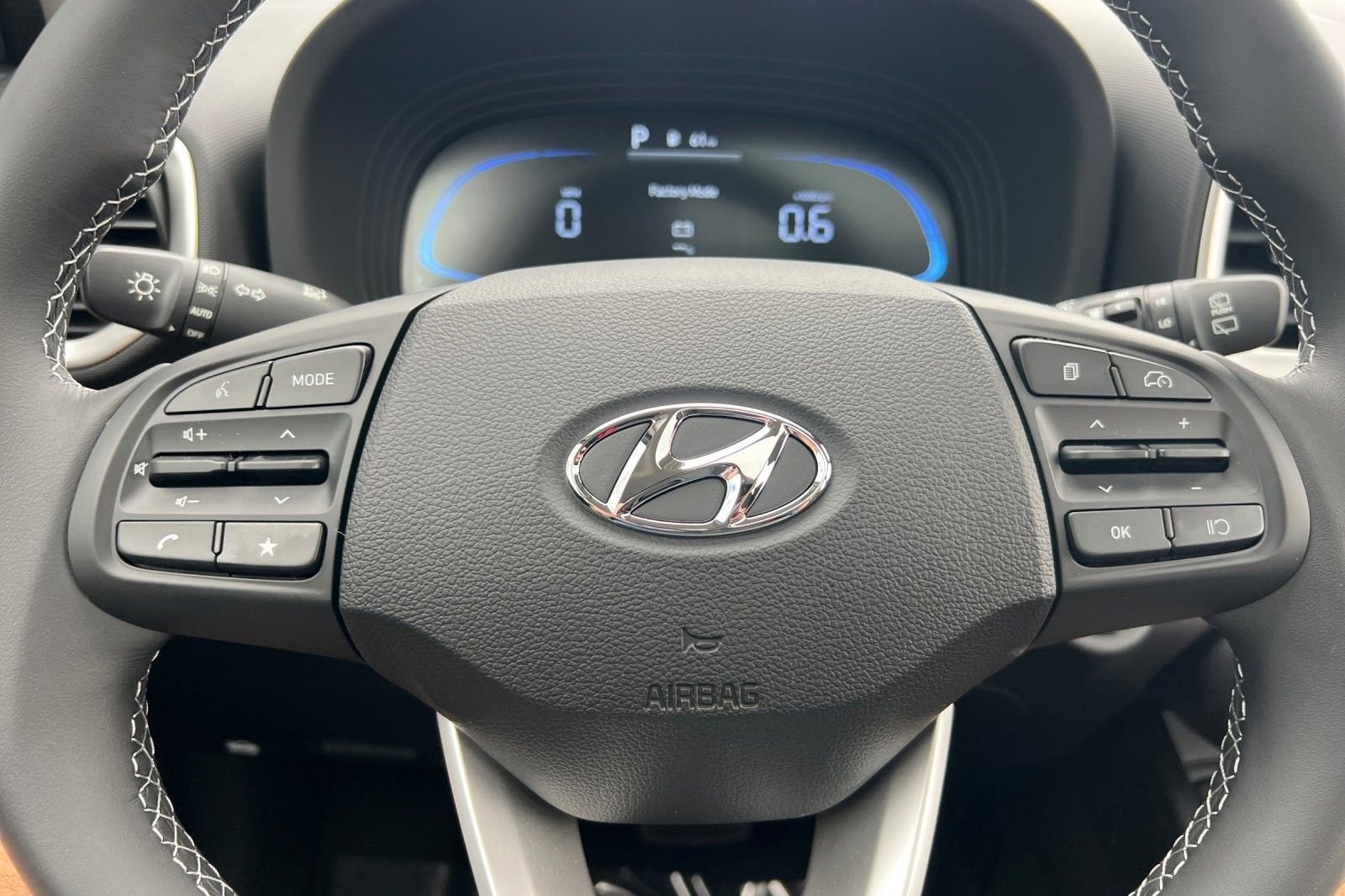 2025 Hyundai Venue SEL - Photo 26