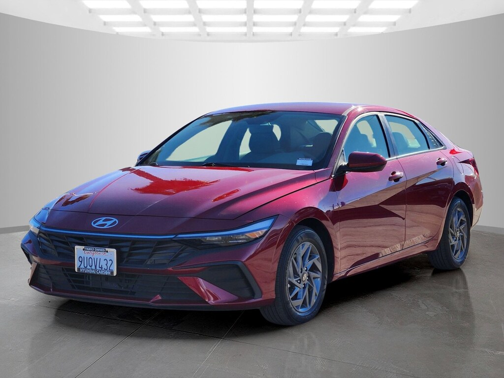 Used 2025 Hyundai Elantra Hybrid Blue Sedan