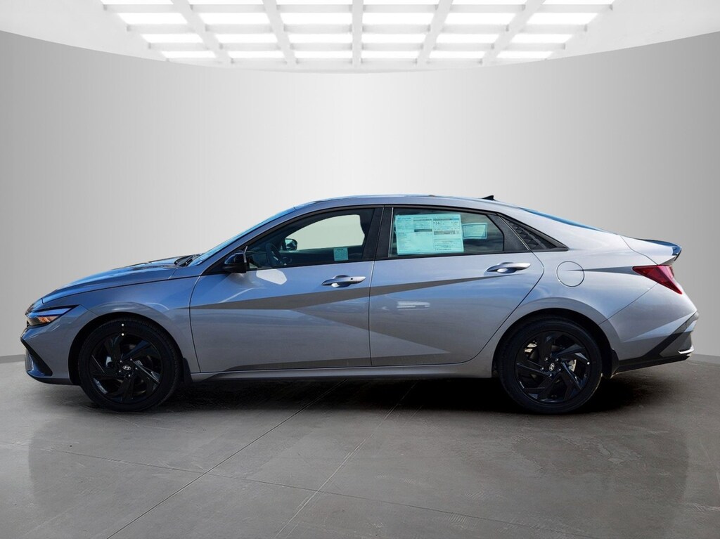 New 2026 Hyundai Elantra SEL Sport 4dr Car