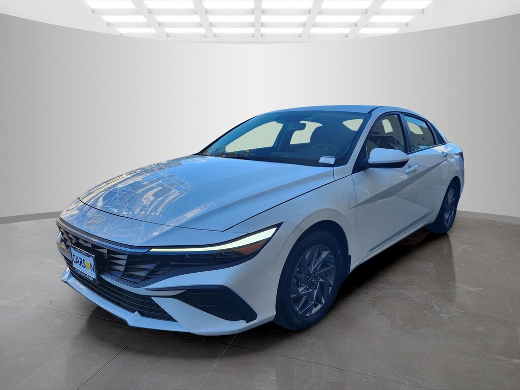 Certified 2025 Hyundai Elantra Hybrid Sedan