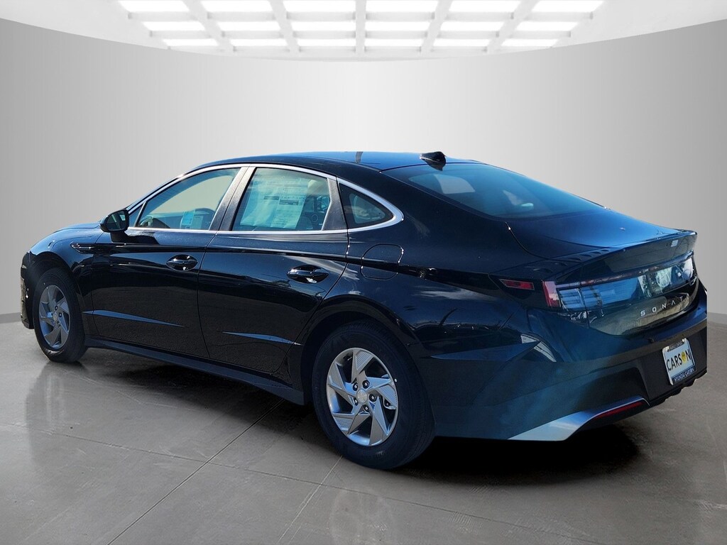 New 2025 Hyundai Sonata SE 4dr Car
