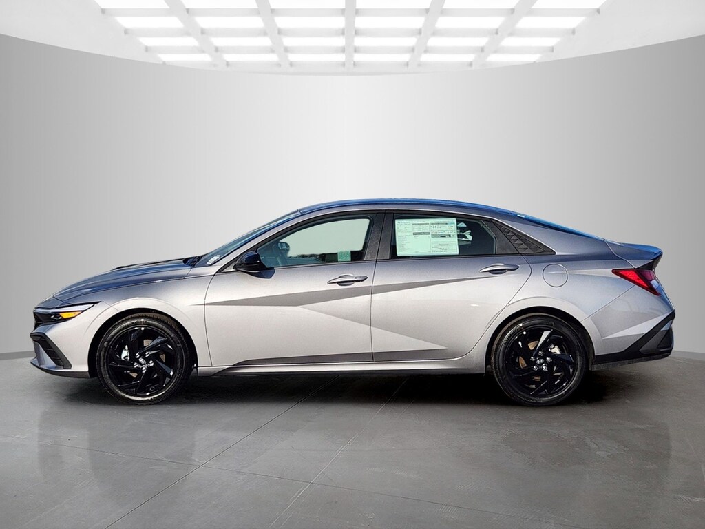 New 2026 Hyundai Elantra SEL Sport 4dr Car