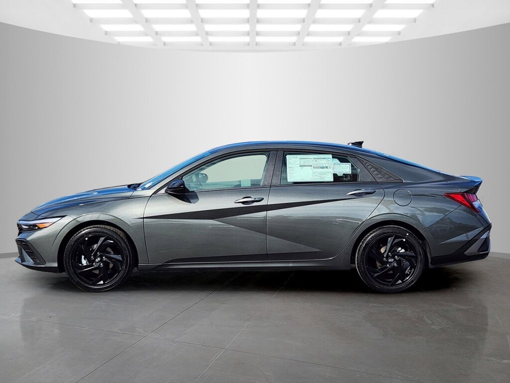 New 2026 Hyundai Elantra SEL Sport 4dr Car
