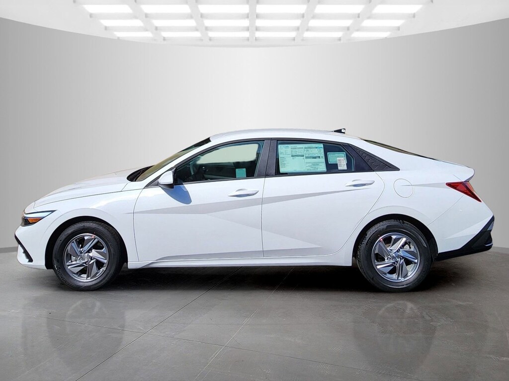 New 2026 Hyundai Elantra SE 4dr Car